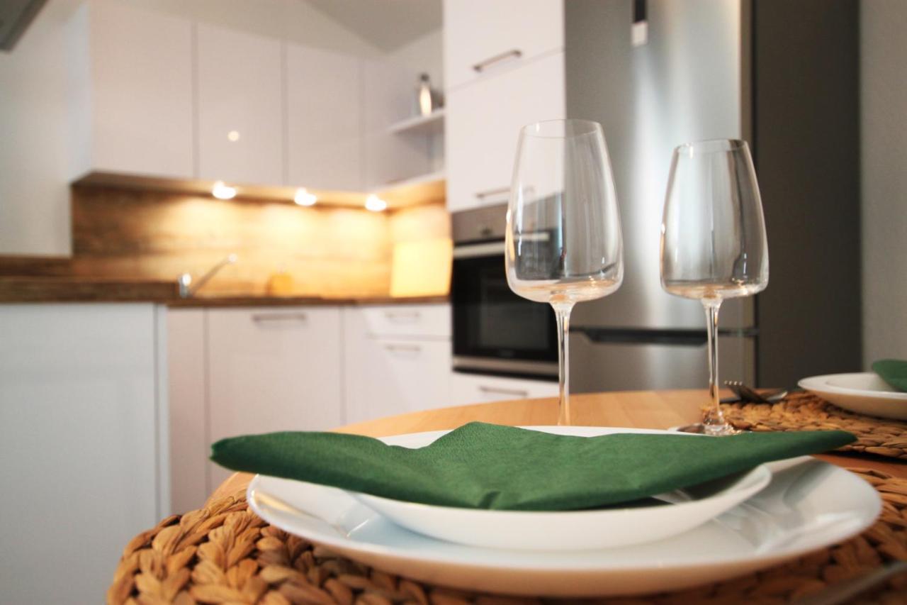 Apartment Meerzeit Mit Terrasse 후줌 외부 사진