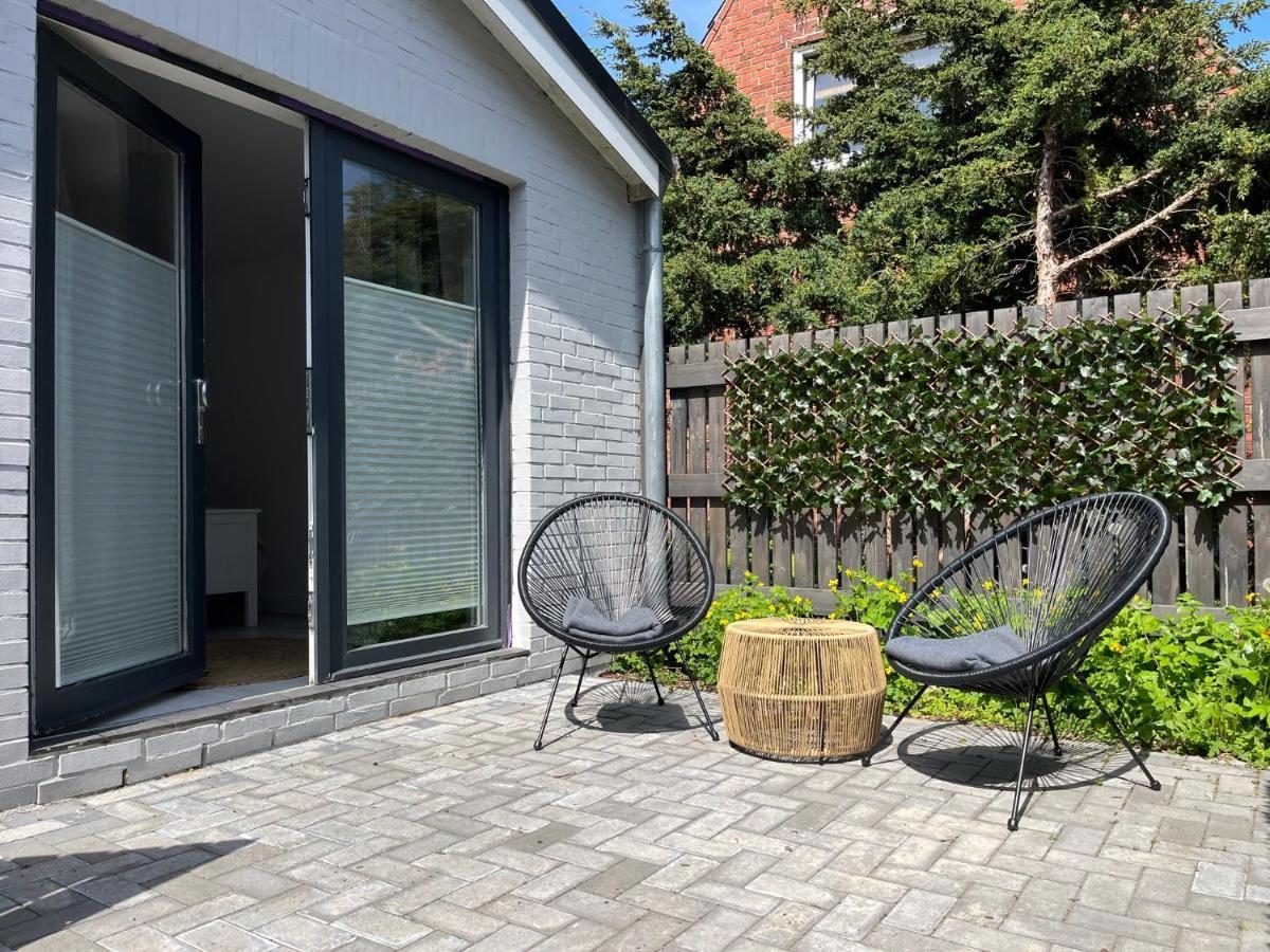 Apartment Meerzeit Mit Terrasse 후줌 외부 사진